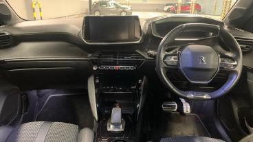 SPOTICAR Peugeot 208 E-208 50kwh Gt Line Auto 5dr Used Car - Hatchback Electric White - West London - 1200582259_4