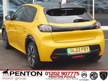 SPOTICAR Peugeot 208 E-208 50kwh Gt Premium Auto 5dr (7kw Charger) Used Car - Hatchback Electric Yellow - Poole - 1200583448_4