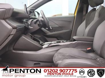 SPOTICAR Peugeot 208 E-208 50kwh Gt Premium Auto 5dr (7kw Charger) Used Car - Hatchback Electric Yellow - Poole - 1200583449_3