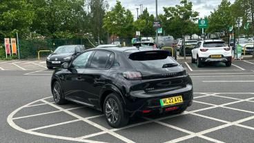 SPOTICAR Peugeot 208 E-208 50kwh Allure Premium Auto 5dr (7kw Charger) Used Car - Hatchback Electric Black - Chingford - 1200599099_5