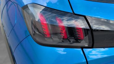 SPOTICAR Peugeot 208 E-208 50kwh Gt Auto 5dr (7kw Charger) Used Car - Hatchback Electric Blue - Liverpool - 1200605562_5
