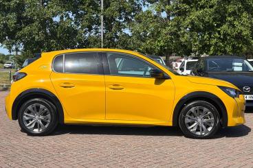 SPOTICAR Peugeot 208 E-208 50kwh Allure Premium Auto 5dr (7kw Charger) Used Car - Hatchback Electric Yellow - Worthing - 1200606623_2