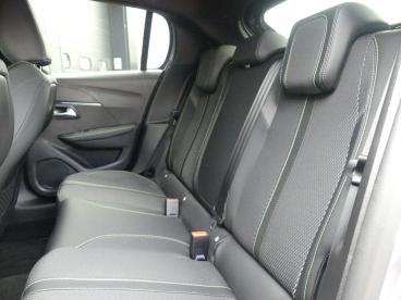 SPOTICAR Peugeot 208 E-208 51kwh Gt Auto 5dr (7.4kw Charger) Used Car - Hatchback Electric Grey - Devizes - 1200610414_5