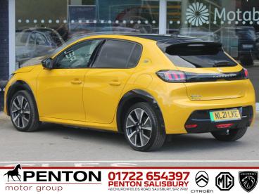 SPOTICAR Peugeot 208 E-208 50kwh Gt Premium Auto 5dr Used Car - Hatchback Electric Yellow - Salisbury - 1200610814_4