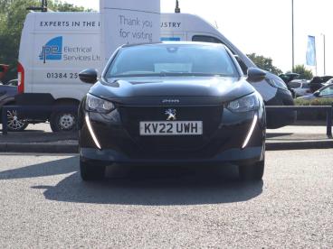 SPOTICAR Peugeot 208 E-208 50kwh Active Premium Auto 5dr (7kw Charger) Used Car - Hatchback Electric Black - Walsall - 1200613899_3