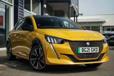 SPOTICAR Peugeot 208 E-208 50kwh Gt Auto 5dr Used Car - Hatchback Electric Yellow - Leamington - 1200619791_1