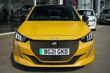 SPOTICAR Peugeot 208 E-208 50kwh Gt Auto 5dr Used Car - Hatchback Electric Yellow - Leamington - 1200619791_3