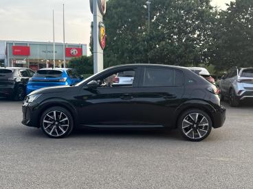 SPOTICAR Peugeot 208 E-208 50kwh Gt Auto 5dr (11kw Charger) Used Car - Hatchback Electric Black - Swindon - 1200620979_4