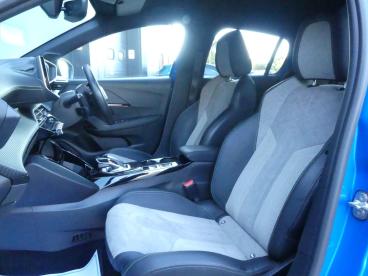 SPOTICAR Peugeot 208 E-208 50kwh Gt Auto 5dr Used Car - Hatchback Electric Blue - Devizes - 1200626566_2