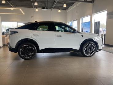 SPOTICAR Peugeot E-3008 73kwh Gt Auto 5dr Used Car - Suv Electric White - Portadown - 1200508574_4