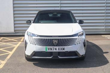 SPOTICAR Peugeot E-3008 73kwh Gt Auto 5dr Used Car - Suv Electric White - Stourbridge - 1200527802_4