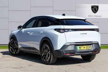 SPOTICAR Peugeot E-3008 73kwh Allure Auto 5dr Used Car - Suv Electric White - Oldham - 1200549543_3