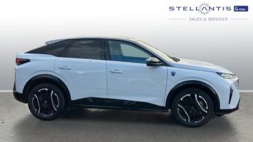 SPOTICAR Peugeot E-3008 73kwh Gt Auto 5dr Used Car - Suv Electric White - Sale - 1200553489_2