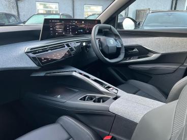 SPOTICAR Peugeot E-3008 73kwh Allure Auto 5dr Used Car - Suv Electric Grey - Romsey - 1200559206_2