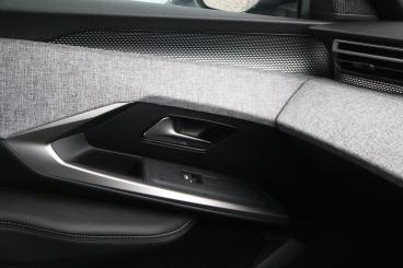 SPOTICAR Peugeot E-3008 73kwh Gt Auto 5dr Used Car - Suv Electric Grey - Bulkington - 1200559795_5