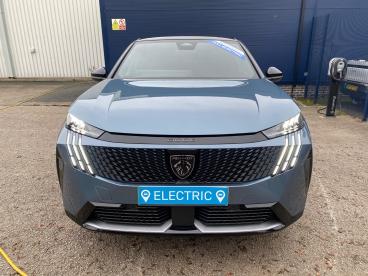 SPOTICAR Peugeot E-3008 73kwh Gt Auto 5dr Used Car - Suv Electric Blue - Crewe - 1200560737_3