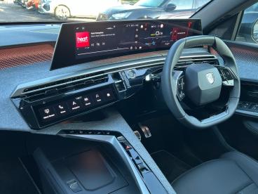 SPOTICAR Peugeot E-3008 73kwh Gt Auto 5dr Used Car - Suv Electric Grey - Romsey - 1200564758_5