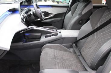 SPOTICAR Peugeot E-3008 73kwh Gt Auto 5dr Used Car - Suv Electric White - Dorchester - 1200567562_3