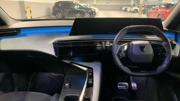 SPOTICAR Peugeot E-3008 73kwh Gt Auto 5dr Used Car - Suv Electric Blue - West London - 1200569357_5
