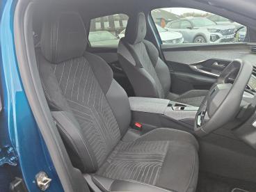 SPOTICAR Peugeot E-3008 73kwh Gt Auto 5dr Used Car - Suv Electric Blue - Workington - 1200574042_5