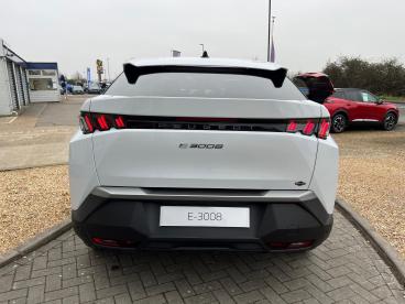 SPOTICAR Peugeot E-3008 73kwh Allure Auto 5dr (11kw Charger) Used Car - Suv Electric White - Ryde - 1200587298_5