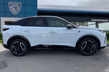 SPOTICAR Peugeot E-3008 73kwh Gt Auto 5dr Used Car - Suv Electric White - Chester - 1200589595_3