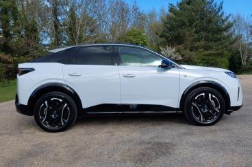 SPOTICAR Peugeot E-3008 73kwh Gt Auto 5dr Used Car - Suv Electric White - Eastbourne - 1200590282_2