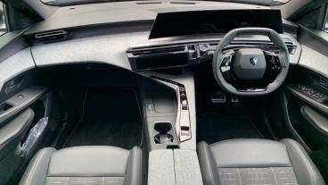 SPOTICAR Peugeot E-3008 73kwh Gt Auto 5dr Used Car - Suv Electric Grey - Walton On Thames - 1200598708_4