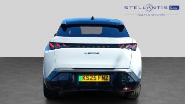 SPOTICAR Peugeot E-3008 73kwh Gt Auto 5dr Used Car - Suv Electric White - Croydon - 1200599346_4