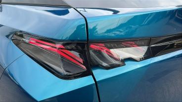 SPOTICAR Peugeot E-3008 73kwh Gt Auto 5dr Used Car - Suv Electric Blue - Salford - 1200600177_5