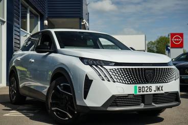 SPOTICAR Peugeot E-3008 73kwh Allure Auto 5dr Used Car - Suv Electric White - Leamington - 1200600467_1