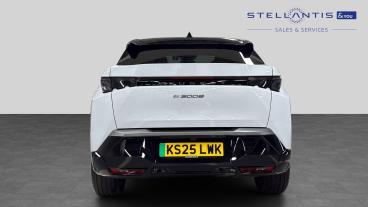 SPOTICAR Peugeot E-3008 73kwh Gt Auto 5dr Used Car - Suv Electric White - West London - 1200600579_4
