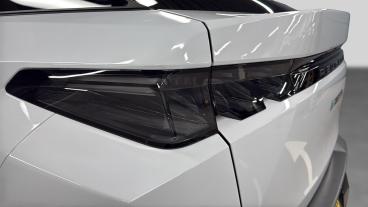 SPOTICAR Peugeot E-3008 73kwh Gt Auto 5dr Used Car - Suv Electric White - West London - 1200600579_5