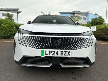 SPOTICAR Peugeot E-3008 73kwh Gt Auto 5dr Used Car - Suv Electric White - Crewe - 1200600926_2