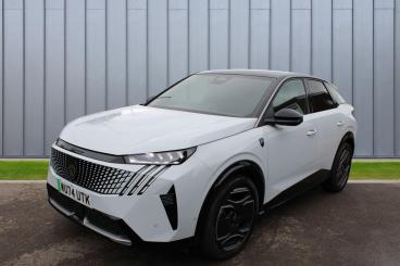 SPOTICAR Peugeot E-3008 73kwh Gt Auto 5dr Used Car - Suv Electric White - Yeovil - 1200607630_4