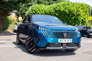 SPOTICAR Peugeot E-3008 73kwh Gt Auto 5dr Used Car - Suv Electric Blue - Hinckley - 1200615909_1