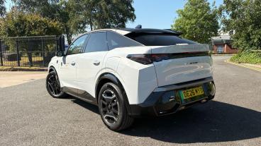 SPOTICAR Peugeot E-3008 73kwh Gt Auto 5dr (11kw Charger) Used Car - Suv Electric White - Crewe - 1200618026_4