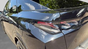SPOTICAR Peugeot E-3008 73kwh Gt Auto 5dr Used Car - Suv Electric Black - Godalming - 1200618940_5