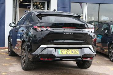 SPOTICAR Peugeot E-3008 73kwh Gt Auto 5dr Used Car - Suv Electric Black - Bulkington - 1200624881_3