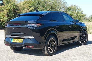 SPOTICAR Peugeot E-3008 73kwh Gt Auto 5dr (11kw Charger) Used Car - Suv Electric Black - Eastbourne - 1200626877_3