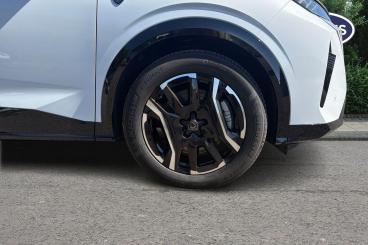 SPOTICAR Peugeot E-3008 73kwh Gt Auto 5dr (11kw Charger) Used Car - Suv Electric White - Portsmouth - 1200626951_5