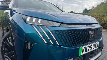 SPOTICAR Peugeot E-3008 73kwh Gt Auto 5dr (11kw Charger) Used Car - Suv Electric Blue - Crewe - 1200629881_5