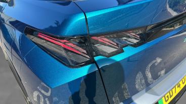 SPOTICAR Peugeot E-3008 73kwh Gt Auto 5dr (11kw Charger) Used Car - Suv Electric Blue - Maidstone - 1200631328_5