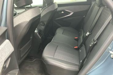 SPOTICAR Peugeot E-3008 73kwh Gt Auto 5dr (11kw Charger) Used Car - Suv Electric Blue - Dartford - 1200633277_5