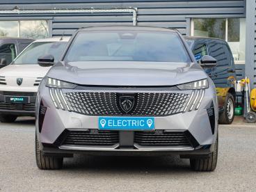 SPOTICAR Peugeot E-3008 Dual Motor 73kwh Launch Edition Auto 4wd 5dr (11kw Used Car - Suv Electric Grey - Worcester - 1200638592_2