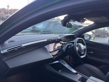 SPOTICAR Peugeot 308 E-308 54kwh Gt Auto 5dr Used Car - Saloon Electric Green - Yeovil - 1200522105_2