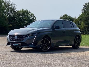 SPOTICAR Peugeot 308 E-308 54kwh Gt Auto 5dr Used Car - Saloon Electric Grey - Eastbourne - 1200530581_3