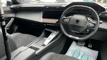 SPOTICAR Peugeot 308 E-308 54kwh Gt Auto 5dr Used Car - Saloon Electric White - Romford - 1200551596_4