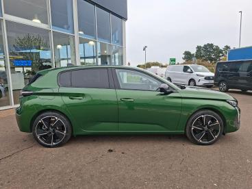 SPOTICAR Peugeot 308 E-308 54kwh Allure Auto 5dr Used Car - Saloon Electric Green - Boston - 1200553706_2