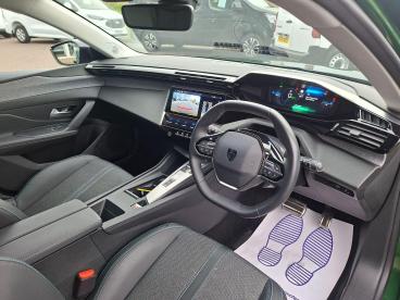 SPOTICAR Peugeot 308 E-308 54kwh Allure Auto 5dr Used Car - Saloon Electric Green - Boston - 1200553706_3